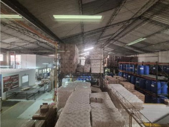 Bodega en venta en Las Mercedes, Itagüí, 1581 m² · foto 19 de 24