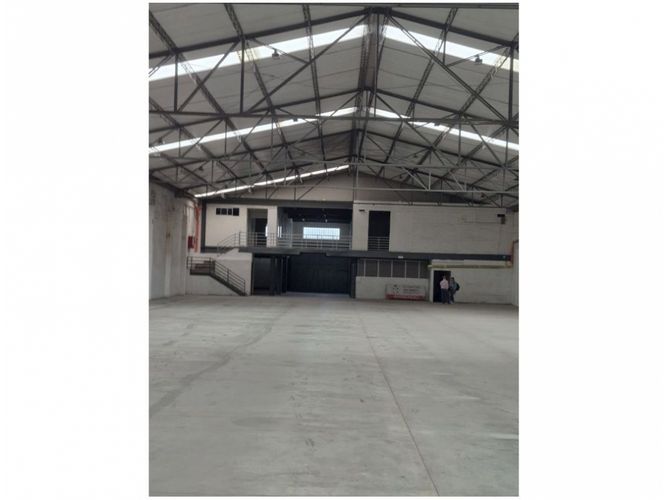 Bodega en venta en San Juan Bautista, Itagüí, 2030 m² · foto 5 de 7