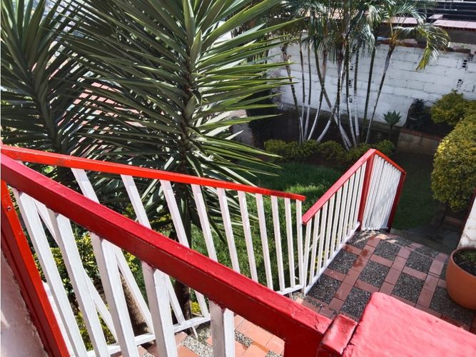 Casa de 6 alcobas en venta en Cabecera Urbana San Cristobal, Medellín, 500 m² · foto 3 de 24