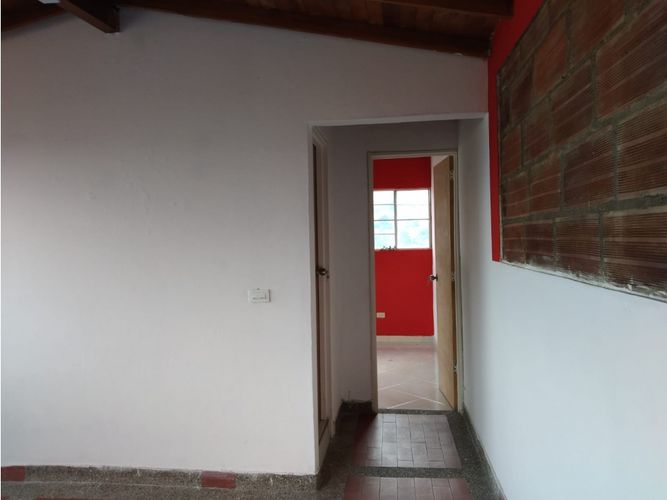 Casa de 6 alcobas en venta en Cabecera Urbana San Cristobal, Medellín, 500 m² · foto 11 de 24