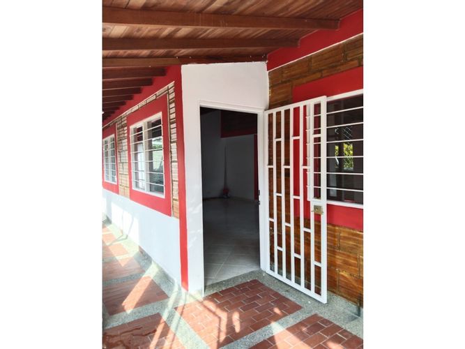 Casa de 6 alcobas en venta en Cabecera Urbana San Cristobal, Medellín, 500 m² · foto 15 de 24