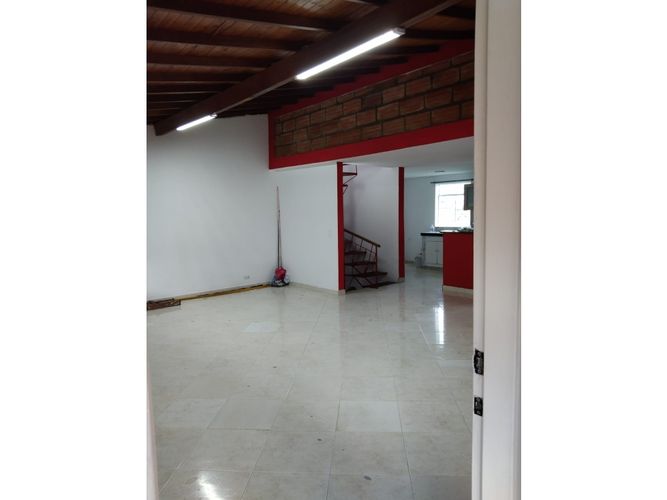 Casa de 6 alcobas en venta en Cabecera Urbana San Cristobal, Medellín, 500 m² · foto 16 de 24