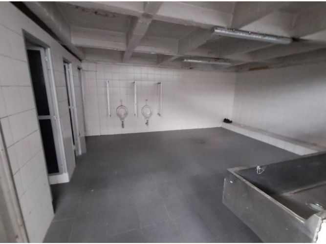 Bodega en arriendo en Laureles, Medellín, 300 m² · foto 9 de 10