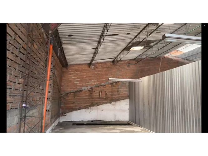 Bodega en arriendo en Perpetuo Socorro, Medellín, 232 m² · foto 3 de 8