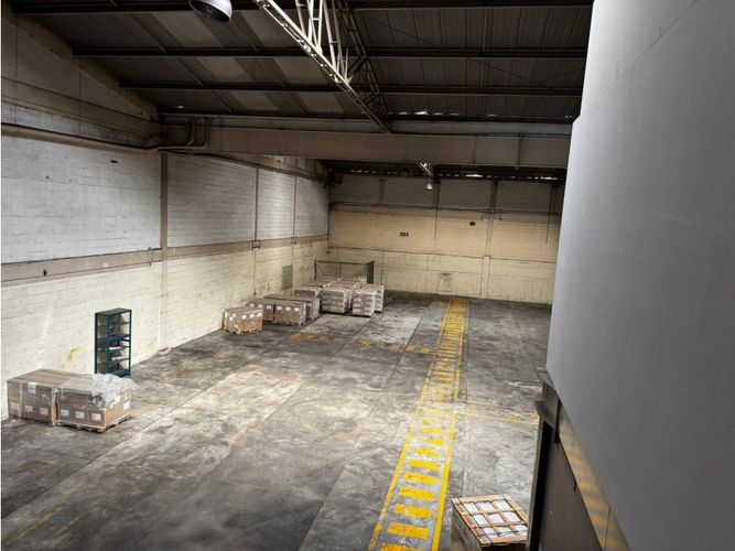 Bodega en arriendo en Monteazul, Sabaneta, 1500 m² · foto 6 de 9
