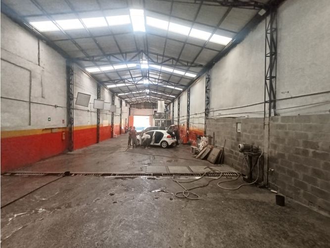Bodega en venta en Boston, Medellín, 370 m² · foto 8 de 18