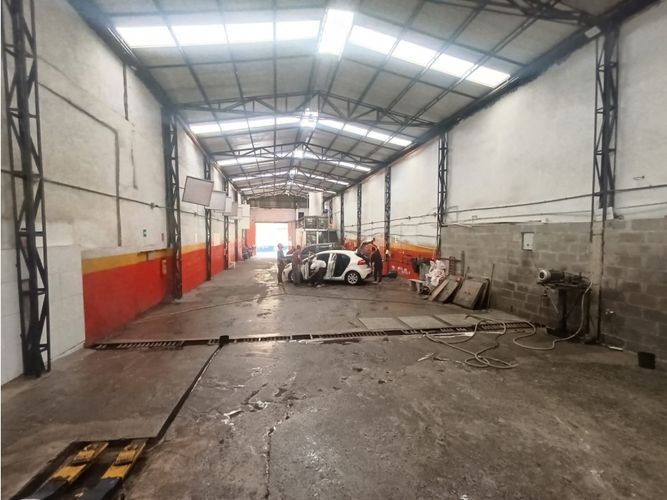 Bodega en arriendo en Boston, Medellín, 370 m² · foto 7 de 18