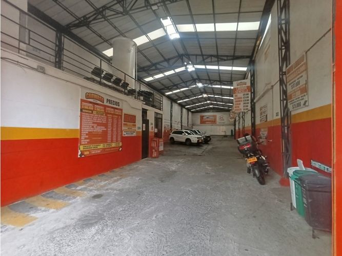 Bodega en arriendo en Boston, Medellín, 370 m² · foto 16 de 18
