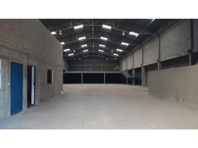 Bodega en arriendo en Batallon Infanteria, Barranquilla, 1850 m² · foto 3 de 4