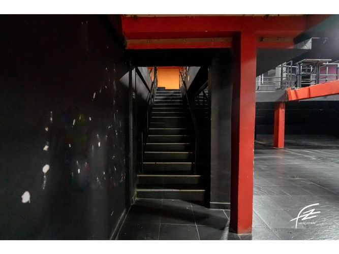 Bodega en venta en Colombia, Medellín, 400 m² · foto 8 de 12