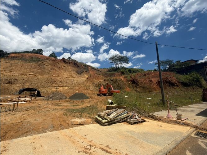 Lote en venta en Primavera, Manizales, 7363 m² · foto 3 de 5