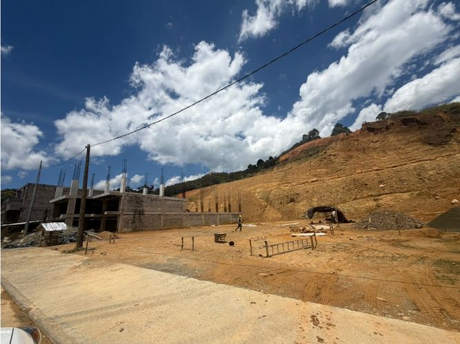 Bodega en venta en Primavera, Manizales, 700 m² · foto 2 de 4