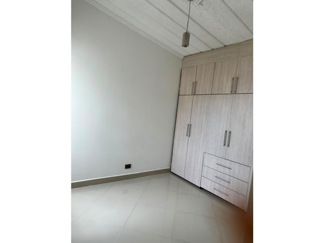 Apartamento de 3 alcobas en venta en Antonio Nariño, Medellín, 74 m² · foto 6 de 14