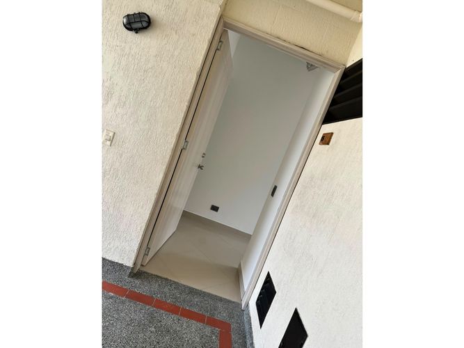 Apartamento de 3 alcobas en venta en Antonio Nariño, Medellín, 74 m² · foto 9 de 14
