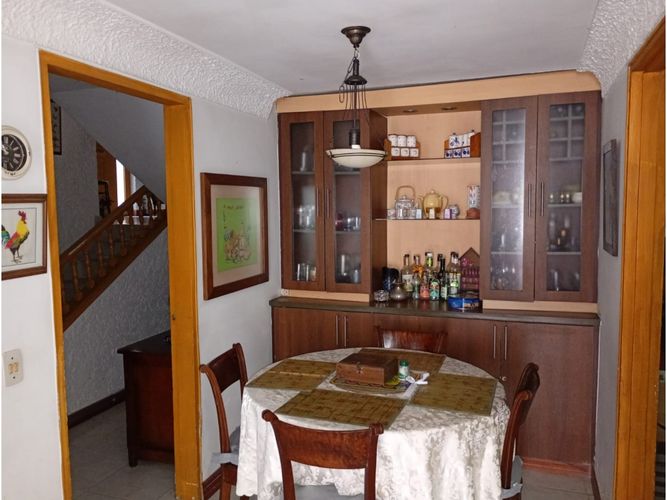 Casa de 5 alcobas en venta en El Poblado, Medellín, 460 m² · foto 9 de 14
