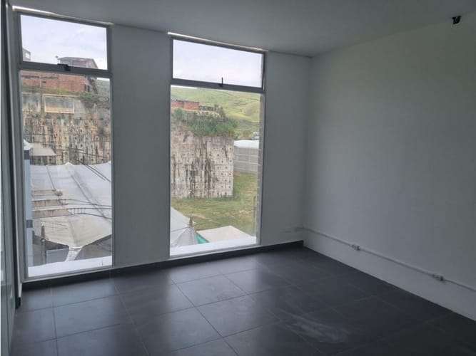 Local en arriendo en Primavera, Manizales, 175 m² · foto 7 de 8