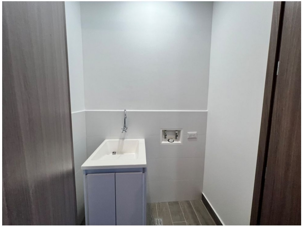 Apartamento en venta en El Poblado, Medellín · foto 6 de 16