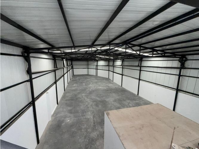 Bodega en arriendo en Romeral, Guarne, 610 m² · foto 2 de 13