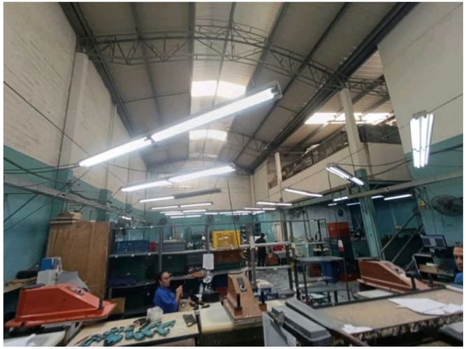 Bodega en arriendo en Bombona No.1, Medellín, 500 m² · foto 4 de 12