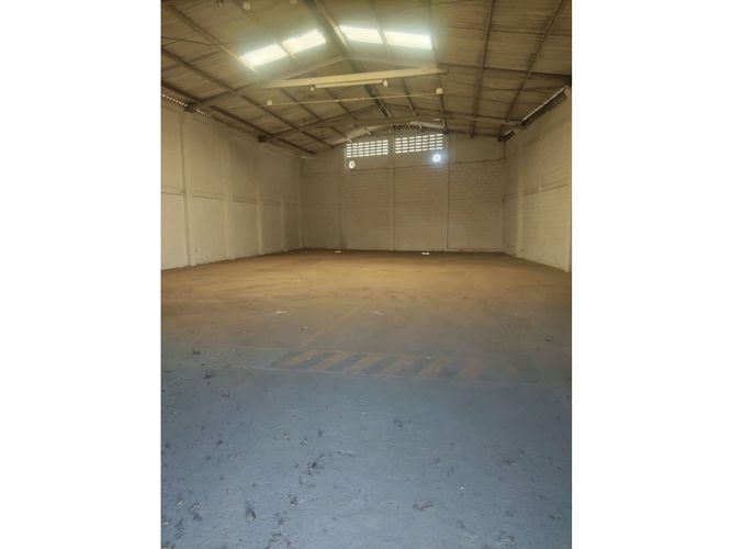 Bodega en arriendo en Las Estrellas, Barranquilla, 450 m² · foto 3 de 6