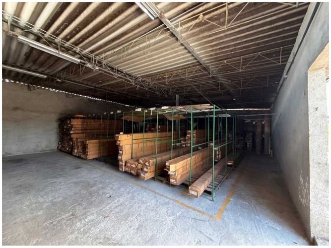 Bodega en arriendo en La Candelaria, Medellín, 1200 m² · foto 4 de 20