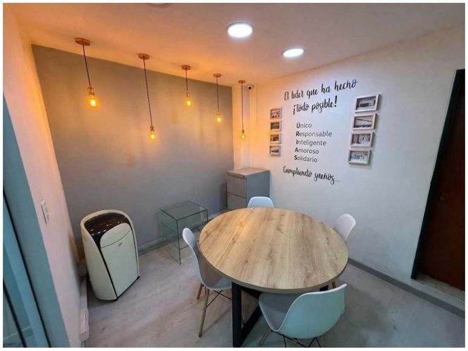 Bodega en arriendo en La Candelaria, Medellín, 1200 m² · foto 8 de 20