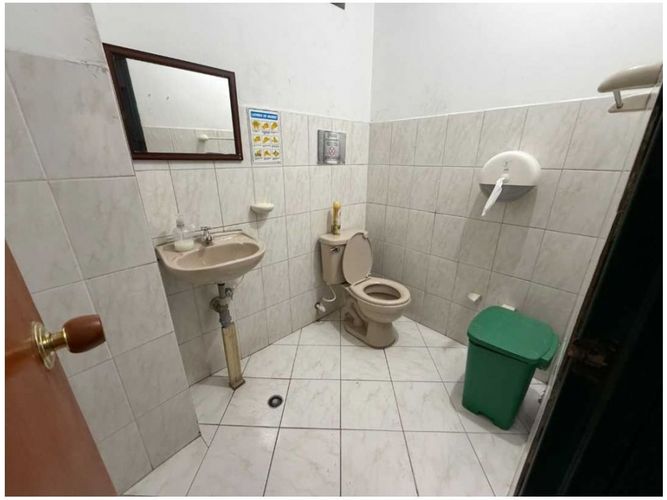 Bodega en arriendo en La Candelaria, Medellín, 1200 m² · foto 14 de 20