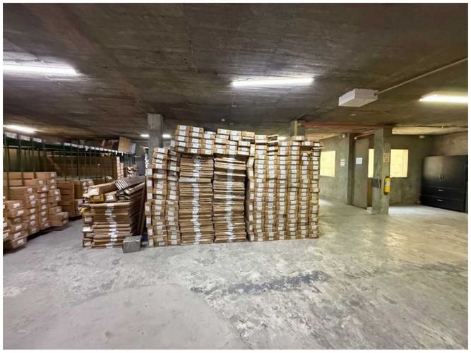 Bodega en arriendo en La Candelaria, Medellín, 1200 m² · foto 15 de 20