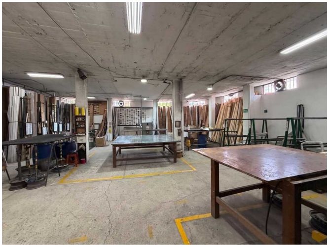 Bodega en arriendo en La Candelaria, Medellín, 1200 m² · foto 17 de 20
