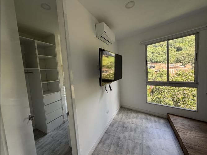 Apartamento de 2 alcobas en venta en Las Antillas, Envigado, 300 m² · foto 8 de 22