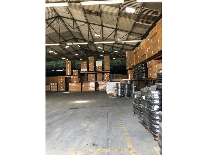 Bodega en venta en Zona Industrial No. 1, Itagüí · foto 2 de 13