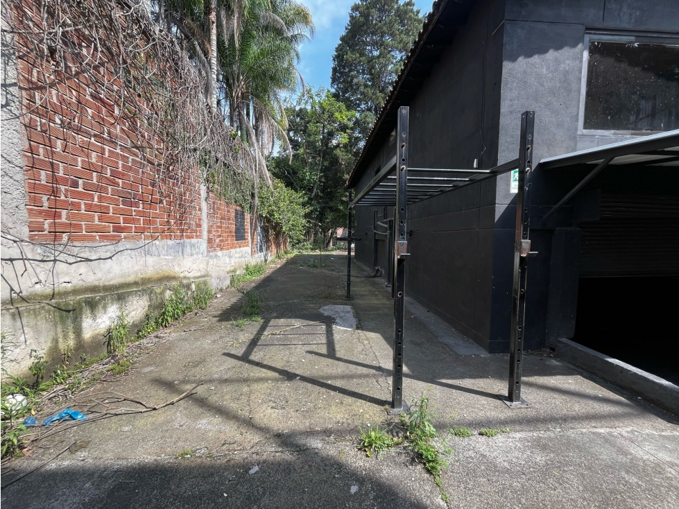 Casa en arriendo en San Lucas, Medellín · foto 3 de 5