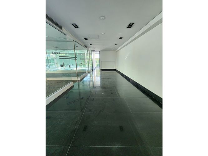 Local en arriendo en Patio Bonito, Medellín, 285 m² · foto 11 de 13