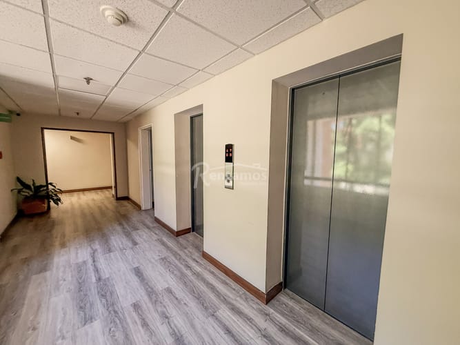 Oficina en arriendo en Milla De Oro, Medellín, 68 m² · foto 10 de 21