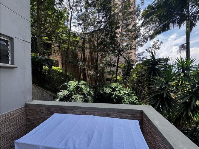 Apartamento de 2 alcobas en arriendo en Los Balsos, Medellín, 128 m² · foto 7 de 10