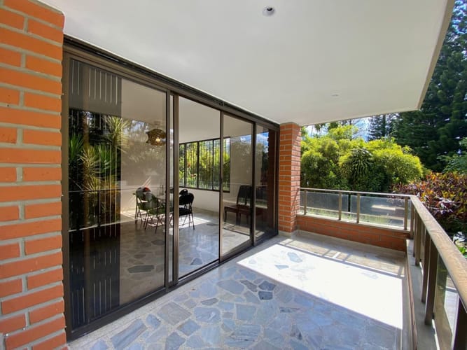 Apartamento de 3 alcobas en arriendo en Las Lomas, Medellín, 170 m² · foto 2 de 24