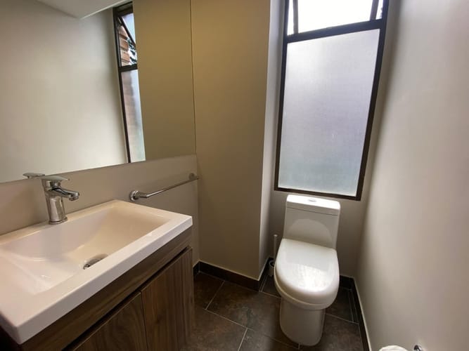 Apartamento de 3 alcobas en arriendo en Las Lomas, Medellín, 170 m² · foto 12 de 24