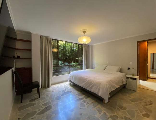 Apartamento de 3 alcobas en arriendo en Las Lomas, Medellín, 170 m² · foto 13 de 24