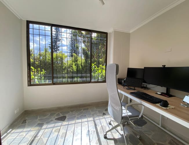 Apartamento de 3 alcobas en arriendo en Las Lomas, Medellín, 170 m² · foto 23 de 24