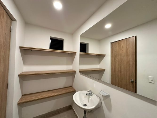 Edificio en venta en Laureles, Medellín, 360 m² · foto 3 de 16
