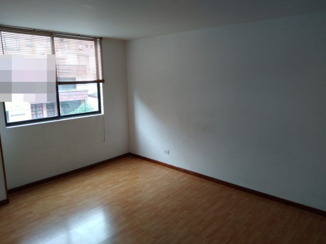 Apartamento de 3 alcobas en venta en Cedro Narvaez, Bogotá, 120 m² · foto 3 de 15