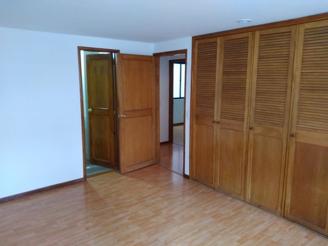 Apartamento de 3 alcobas en venta en Cedro Narvaez, Bogotá, 120 m² · foto 6 de 15