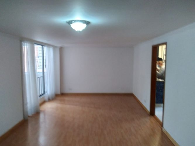 Apartamento de 3 alcobas en venta en Cedro Narvaez, Bogotá, 120 m² · foto 14 de 15