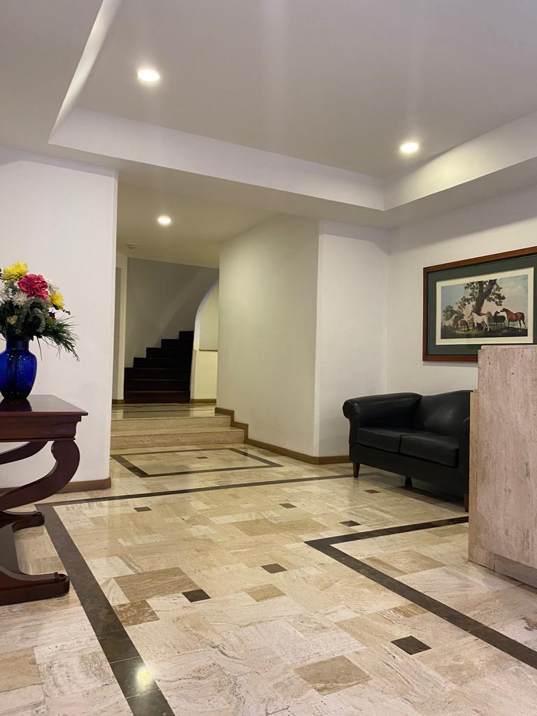 Apartamento en venta en Chico Norte, Bogotá · foto 2 de 23