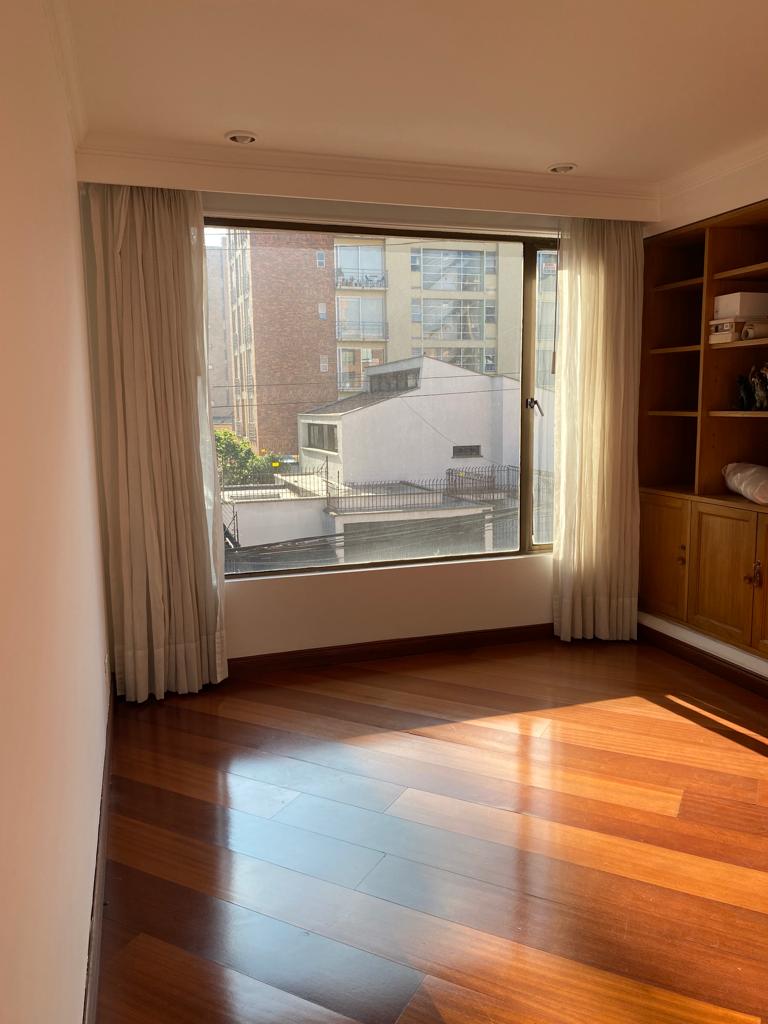 Apartamento en venta en Chico Norte, Bogotá · foto 3 de 23