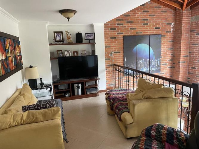 Casa de 5 alcobas en venta en Sabaneta Real, Sabaneta, 380 m² · foto 14 de 24