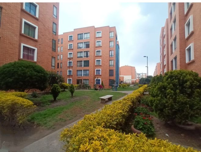 Apartamento de 3 alcobas en venta en Uaecd 007, Soacha, 53 m² · foto 2 de 15