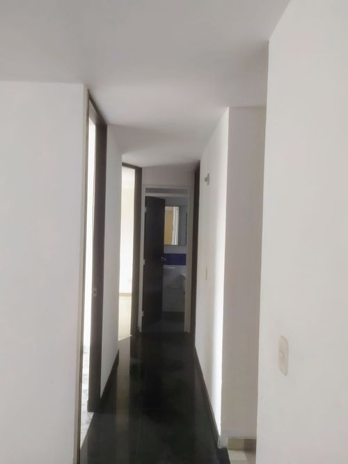 Apartamento de 3 alcobas en venta en Uaecd 007, Soacha, 53 m² · foto 5 de 15