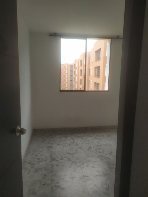 Apartamento de 3 alcobas en venta en Uaecd 007, Soacha, 53 m² · foto 8 de 15