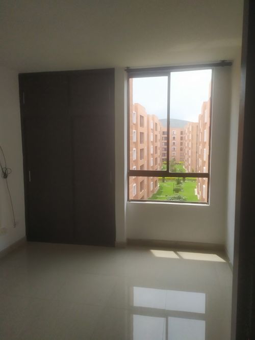 Apartamento de 3 alcobas en venta en Uaecd 007, Soacha, 53 m² · foto 10 de 15